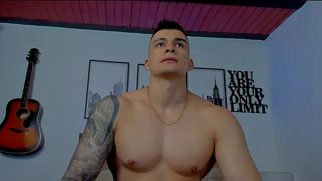 Snapshot of seancarreraa chatting on January 18, 4:10 pm seancarreraa online show from January 18, 4:10 pm