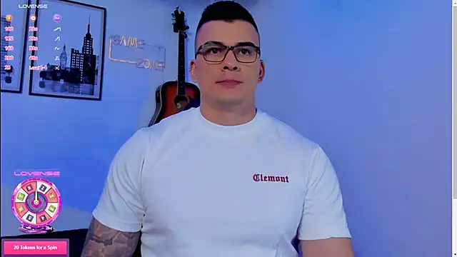 seancarreraa online show from March 30, 9:49 pm