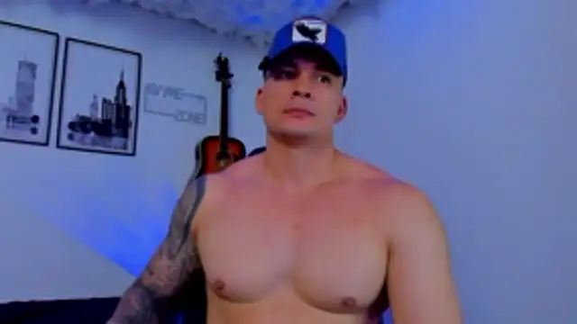 Snapshot of seancarreraa chatting on May 1, 8:58 pm seancarreraa online show from May 1, 8:58 pm