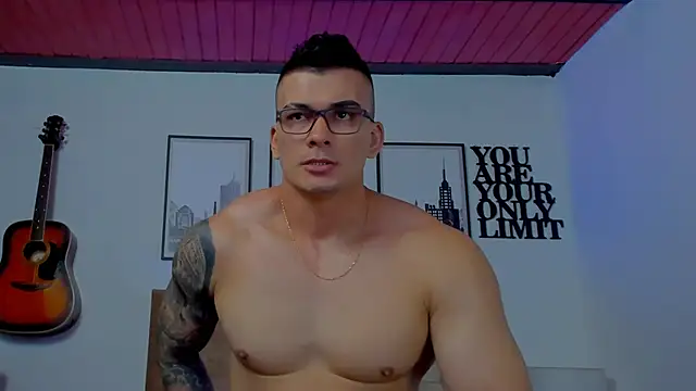 Snapshot of seancarreraa chatting on December 28, 4:30 pm seancarreraa online show from December 28, 4:30 pm