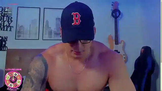 Snapshot of seancarreraa chatting on October 2, 3:32 am seancarreraa online show from October 2, 3:32 am