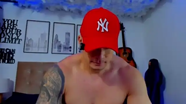 Snapshot of seancarreraa chatting on May 25, 8:29 pm seancarreraa online show from May 25, 8:29 pm