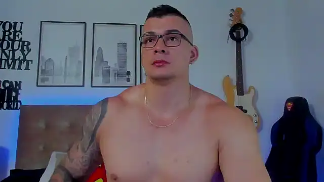 Snapshot of seancarreraa chatting on September 18, 3:09 am seancarreraa online show from September 18, 3:09 am