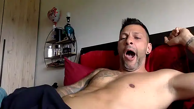 goroasroma90 online show from May 5, 10:18 am