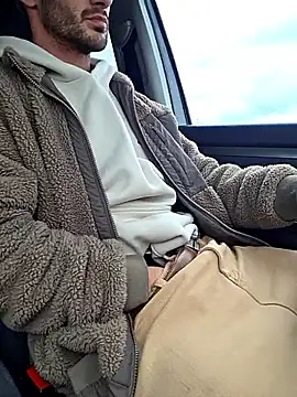 Zeefy online show from March 31, 9:33 am