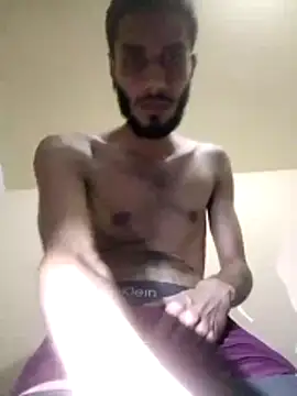 jhon01000 online show from April 14, 3:33 am