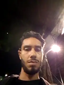 Snapshot of jhon01000 chatting on July 4, 6:20 am jhon01000 online show from July 4, 6:20 am