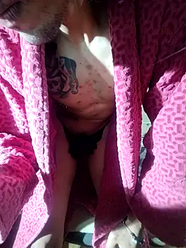 Snapshot of Pitudo20cmm chatting on October 29, 8:35 am Pitudo20cmm online show from October 29, 8:35 am