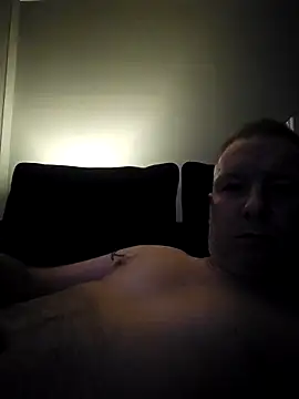 Snapshot of walker1979 chatting on June 1, 1:06 am walker1979 online show from June 1, 1:06 am