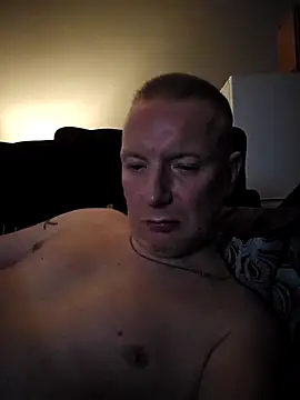 Snapshot of walker1979 chatting on February 23, 8:42 pm walker1979 online show from February 23, 8:42 pm