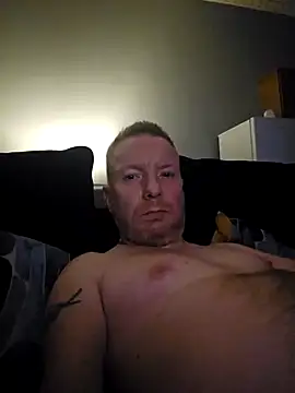 Snapshot of walker1979 chatting on October 18, 12:12 am walker1979 online show from October 18, 12:12 am