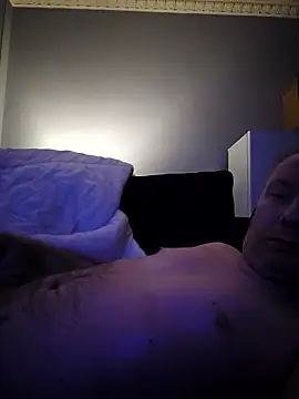 Snapshot of walker1979 chatting on January 11, 1:23 am walker1979 online show from January 11, 1:23 am