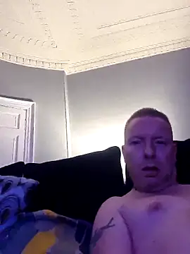 Snapshot of walker1979 chatting on October 12, 12:01 am walker1979 online show from October 12, 12:01 am