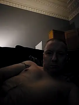 Snapshot of walker1979 chatting on February 8, 2:31 am walker1979 online show from February 8, 2:31 am