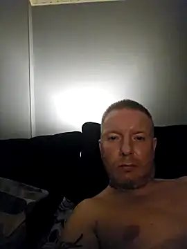 Snapshot of walker1979 chatting on September 19, 10:47 pm walker1979 online show from September 19, 10:47 pm