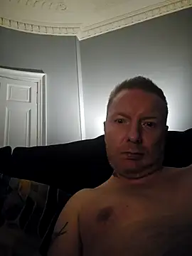 Snapshot of walker1979 chatting on October 3, 9:05 pm walker1979 online show from October 3, 9:05 pm