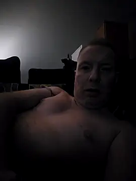 Snapshot of walker1979 chatting on March 29, 10:44 pm walker1979 online show from March 29, 10:44 pm