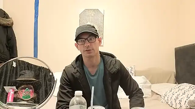 hailzeffn online show from March 25, 9:46 pm