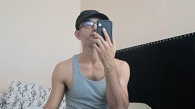 hailzeffn online show from October 3, 5:03 pm