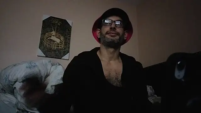 Snapshot of hailzeffn chatting on November 8, 11:41 pm hailzeffn online show from November 8, 11:41 pm