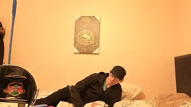 hailzeffn online show from March 10, 11:20 pm