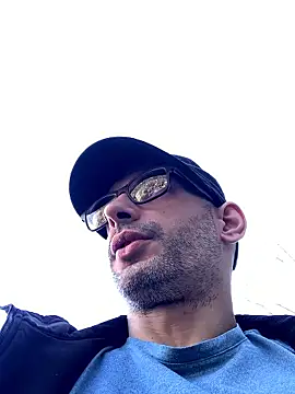 hailzeffn online show from March 8, 9:18 pm