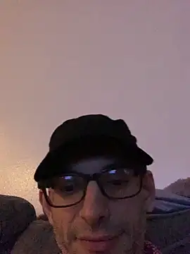 hailzeffn online show from April 6, 12:17 am