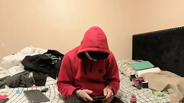 Snapshot of hailzeffn chatting on October 28, 1:39 am hailzeffn online show from October 28, 1:39 am