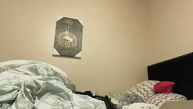 Snapshot of hailzeffn chatting on November 11, 1:55 am hailzeffn online show from November 11, 1:55 am