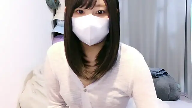 YUTSU KI online show from May 4, 9:17 pm