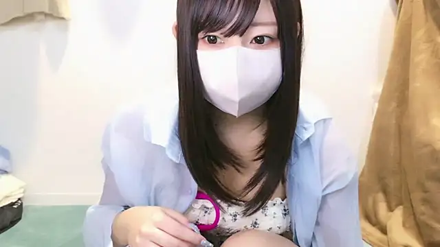 Snapshot of YUTSU_KI chatting on February 17, 1:36 am YUTSU KI online show from February 17, 1:36 am