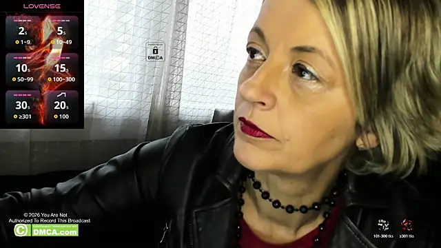 KARINASPALACIOS online show from February 10, 9:19 am