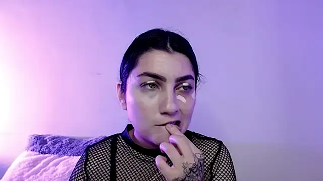 sophy rock online show from November 12, 5:06 pm