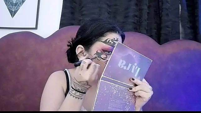 Snapshot of sophy_rock chatting on April 21, 3:07 pm sophy rock online show from April 21, 3:07 pm