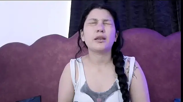 sophy rock online show from April 16, 1:45 pm