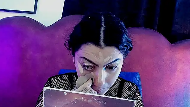 Snapshot of sophy_rock chatting on June 24, 2:59 pm sophy rock online show from June 24, 2:59 pm
