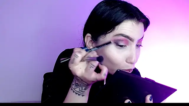 sophy rock online show from December 1, 3:02 pm