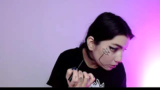 sophy rock online show from November 28, 5:46 pm