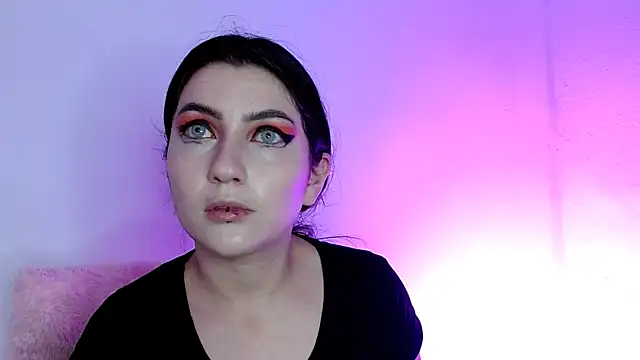 sophy rock online show from December 15, 9:20 pm