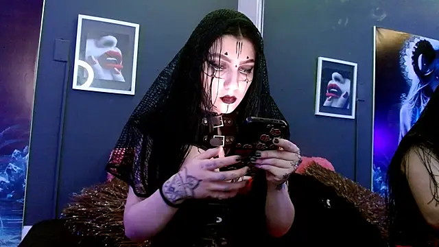 Snapshot of sophy_rock chatting on March 7, 5:17 pm sophy rock online show from March 7, 5:17 pm
