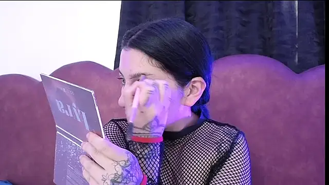 sophy rock online show from April 14, 2:22 pm