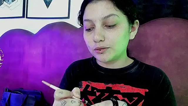 Snapshot of sophy_rock chatting on July 13, 3:33 pm sophy rock online show from July 13, 3:33 pm