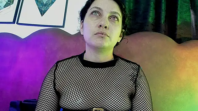 Snapshot of sophy_rock chatting on May 28, 3:29 pm sophy rock online show from May 28, 3:29 pm