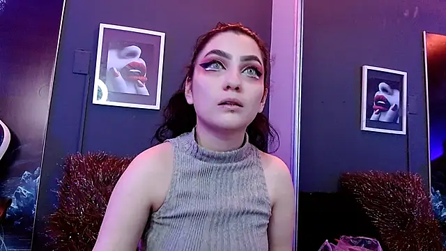 Snapshot of sophy_rock chatting on March 4, 1:49 pm sophy rock online show from March 4, 1:49 pm
