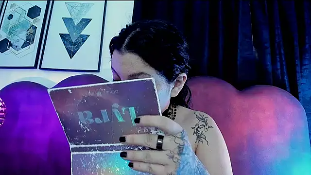 Snapshot of sophy_rock chatting on June 23, 2:48 pm sophy rock online show from June 23, 2:48 pm