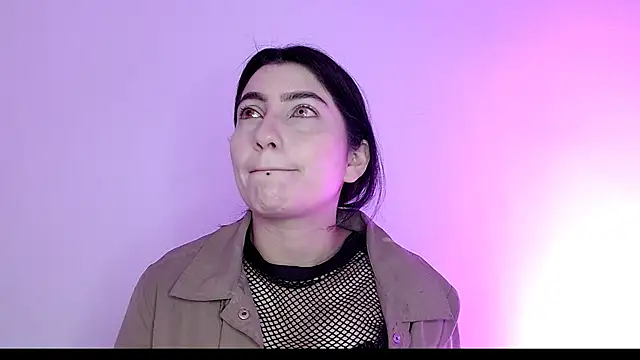 sophy rock online show from December 3, 4:06 pm