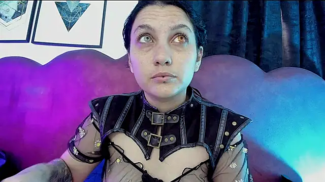 Snapshot of sophy_rock chatting on June 6, 4:23 pm sophy rock online show from June 6, 4:23 pm