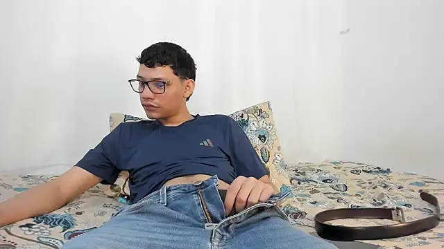 Diego-Monsalve online show from February 5, 10:27 pm