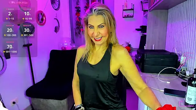  cristal ayala online show from May 15, 12:08 am