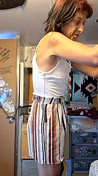 whitetrashdirtyslut online show from June 2, 5:57 pm